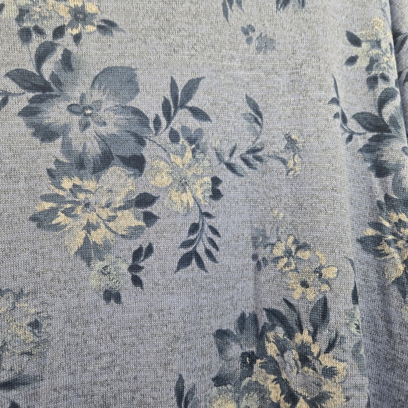 Lane Bryant Blue Floral Top NWT - Picture 2 of 5
